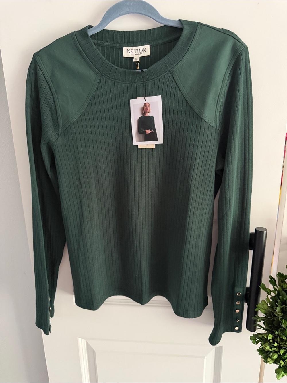 Nation LTD Maxine Pine Ribbed Long Sleeve Top with Leather-Look Shoulders XL - Picture 3 of 8
